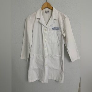 BROWARD COLLEGE ASSOCIATE DEGREE NURSING STUDENT WHITE LAB COAT LONG SLEEVE- XS